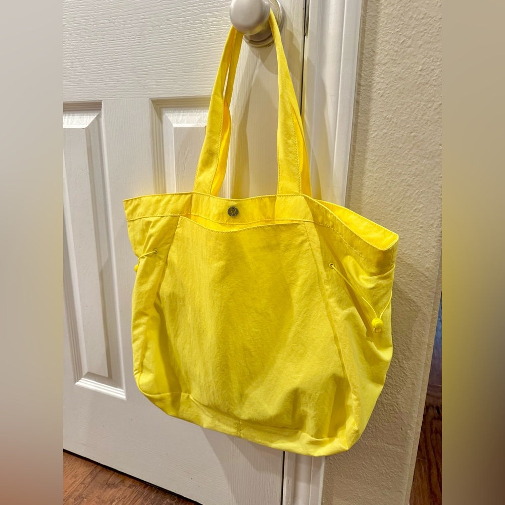 Lulu Lemon 18L Cinch Tote